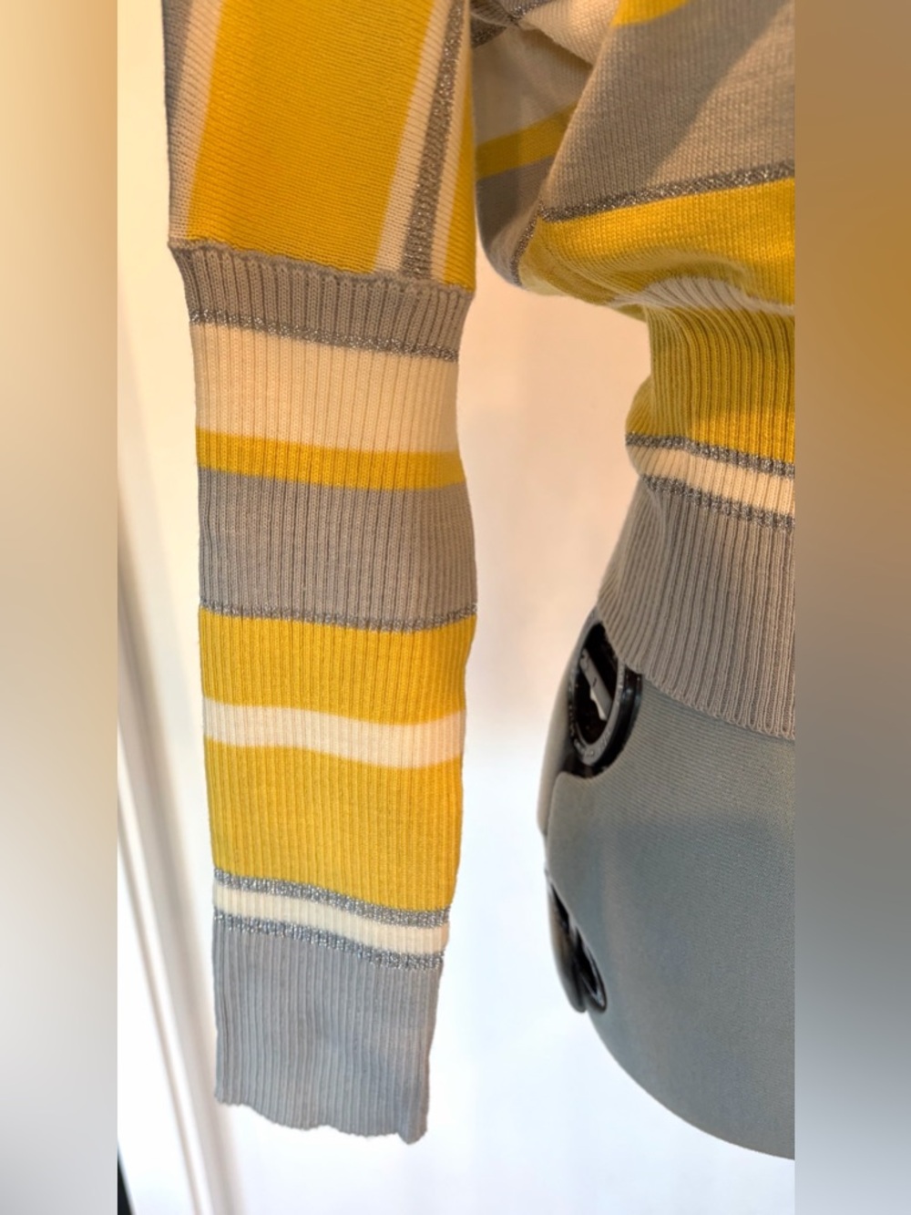 Luisa Spagnoli Lightweight Sweater, ribbed hem&sleeves, silver/yellow stripes, S - Picture 10 of 14